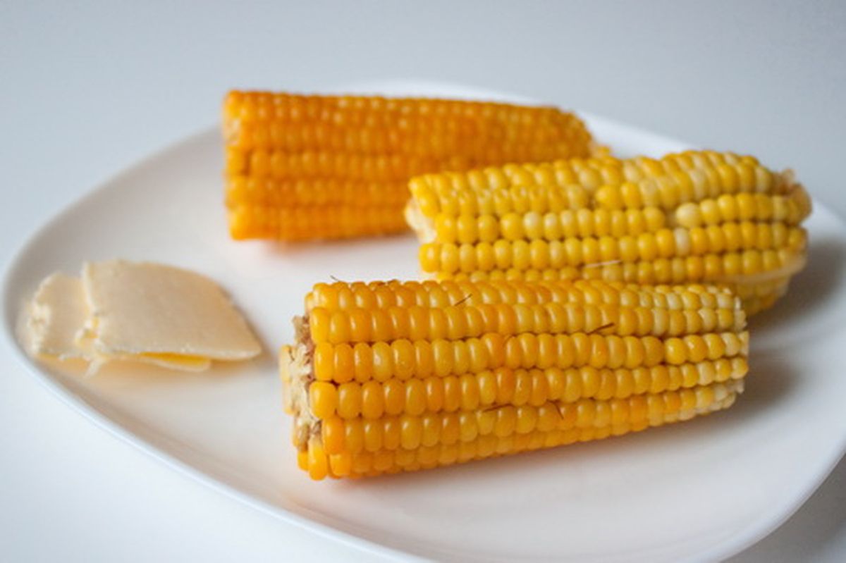Рецепт кукурузы с сырным маслом