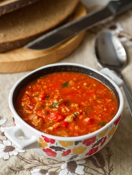 Рецепт густого томатного супа с фаршем и чечевицей