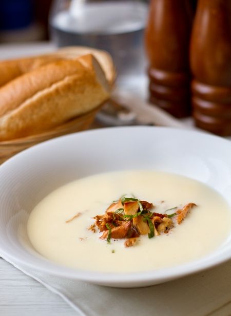 Рецепт чесночного крем-супа с лисичками