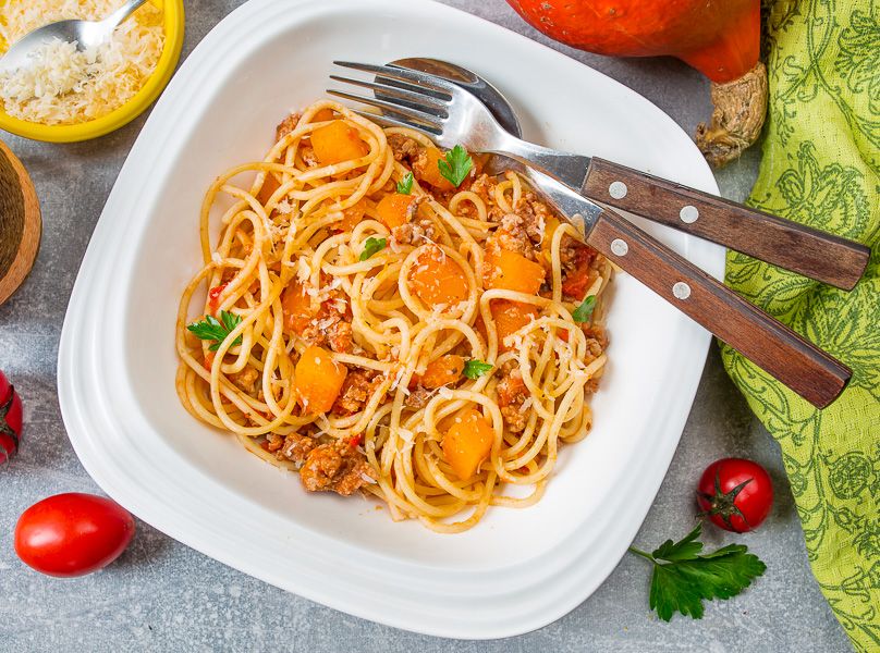 Рецепт спагетти с мясным соусом и тыквой