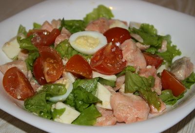 Рецепт салата с лососем и моцареллой
