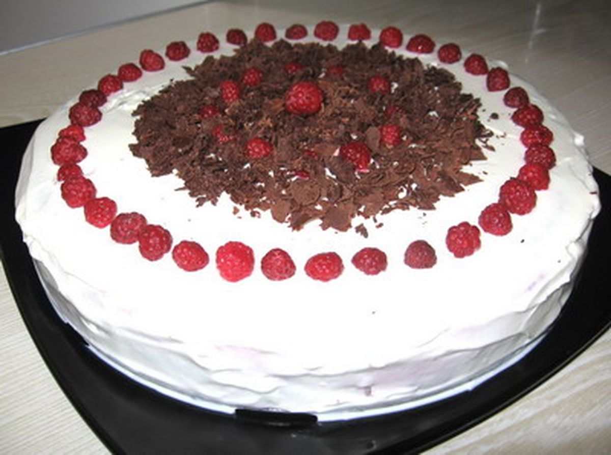 Рецепт шоколадно-малинового торта