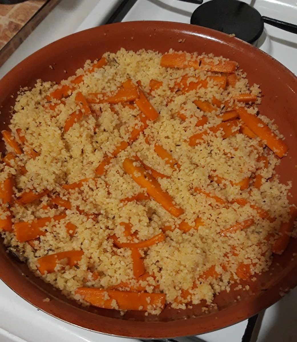 Кус-кус с пряной морковью.jpg