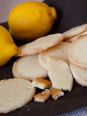 Песочное лимонное печенье
